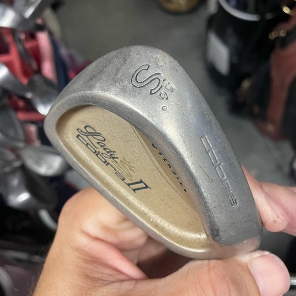 Lady cobra 2 sand wedge 56 deg
In right handed
Graphite - Picture 2 of 6